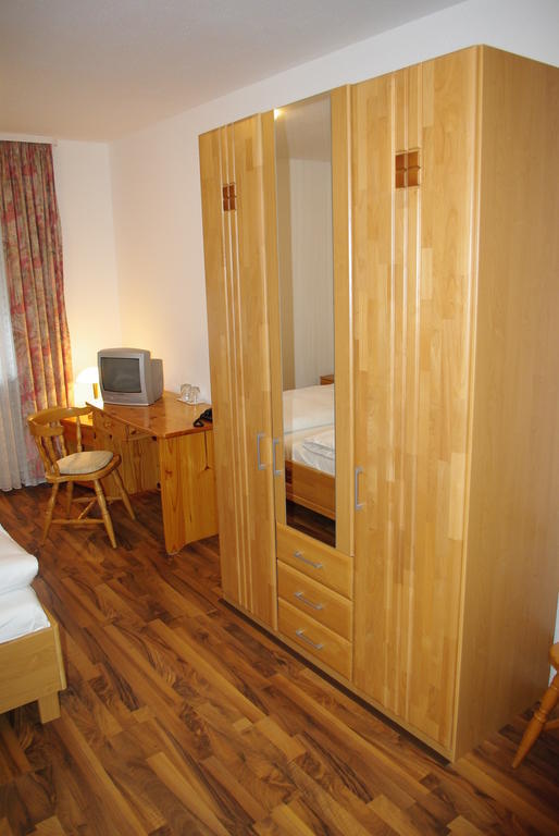 Hotel Garni Am Hechenberg Mainz Room photo